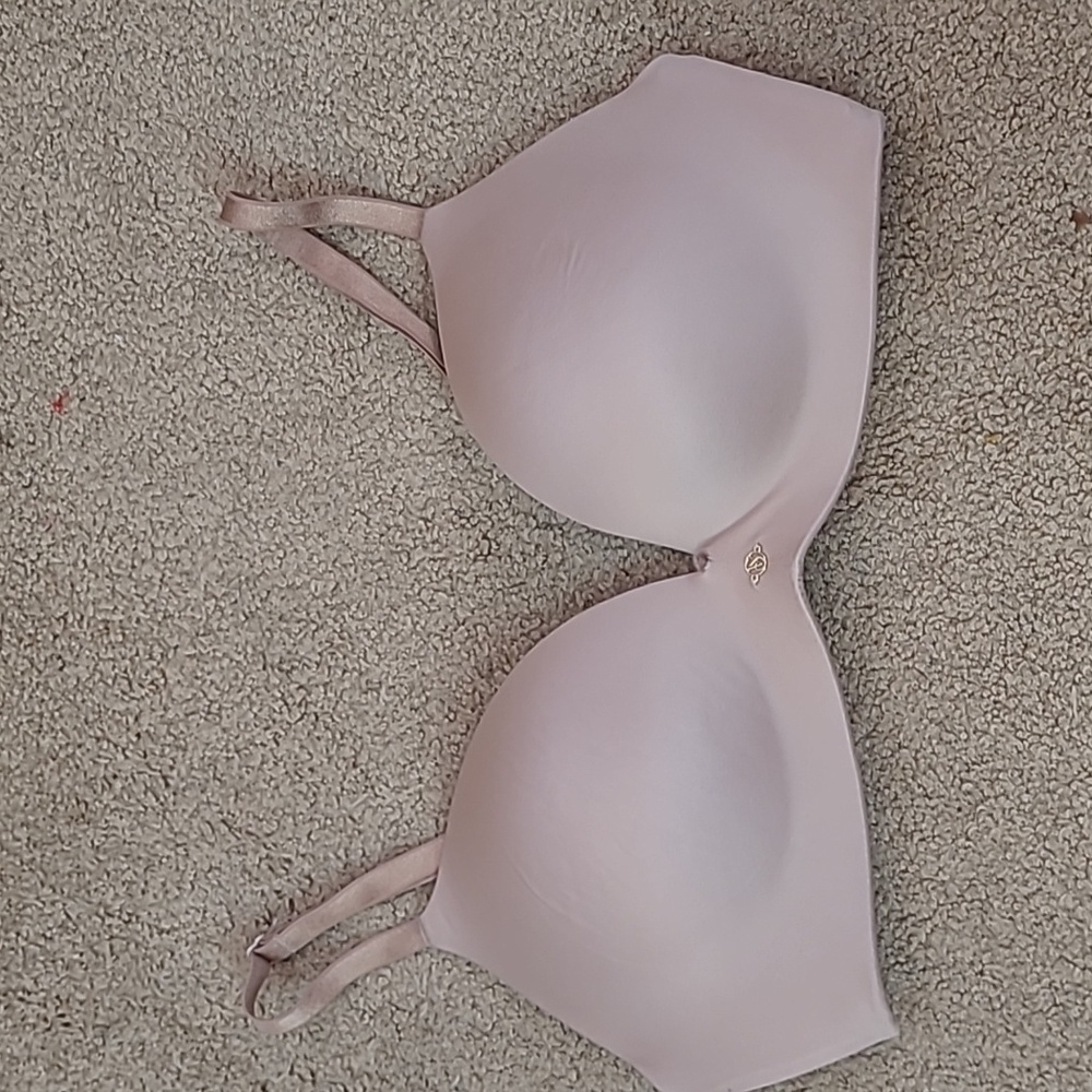 Victorias Secret Nude Beige Skintone Padded No Wire Wireless Bra Womens Size 36C